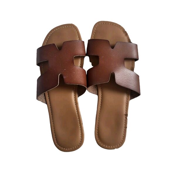 Unbranded Shoes - Brown faux leather slide on sandals, size large